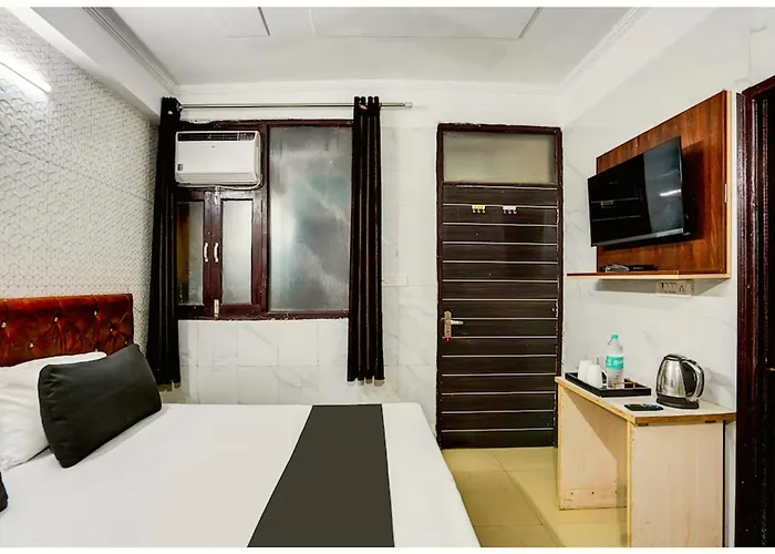 Hotel Shriman Premium Inn#near Swargadwar Market And Jagannath Temple, Fully Air-conditioned With Wifi - Lift - Restaurant And Parking Facilities - Budget Kathmandu